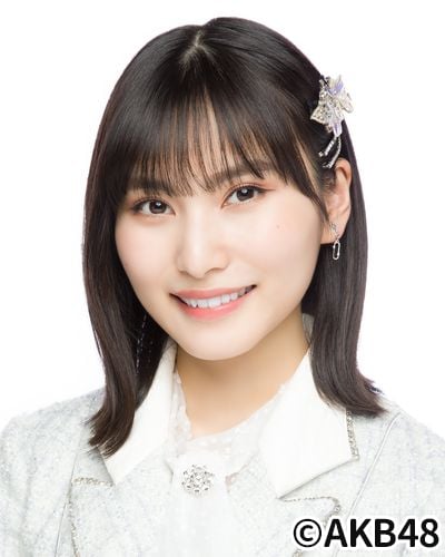 ファイル:2022年AKB48プロフィール 福岡聖菜.jpg