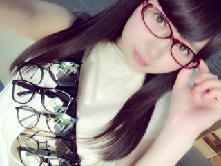 ファイル:江籠裕奈 眼鏡20150701.jpg