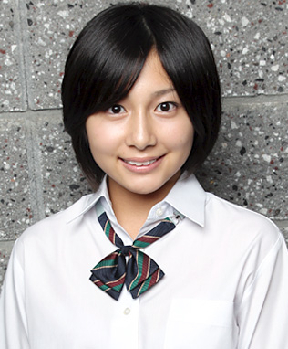 ファイル:2011年乃木坂46プロフィール 市來玲奈.jpg