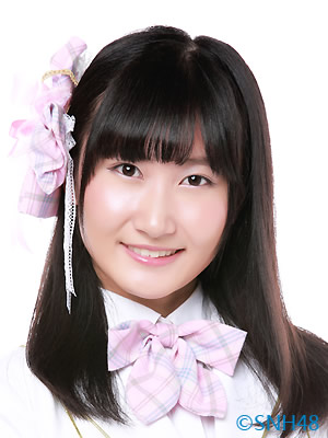 ファイル:2014年SNH48プロフィール 赵晔.jpg