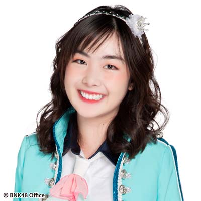 ファイル:2018年BNK48プロフィール Manipa Roopanya 3.jpg