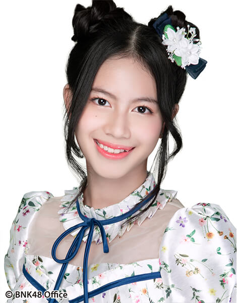 ファイル:2018年BNK48プロフィール Napaphat Worraphuttanon 2.jpg