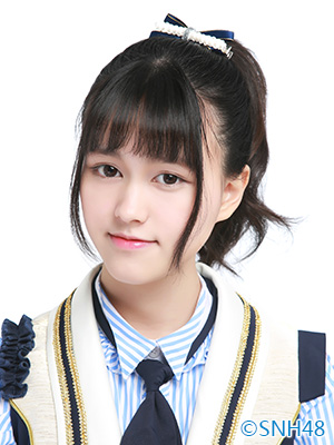ファイル:2015年SNH48プロフィール 张韵雯 2.jpg