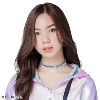 ファイル:2019年BNK48プロフィール Punsikorn Tiyakorn.jpg