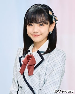ファイル:2022年HKT48プロフィール 生野莉奈 2.jpg