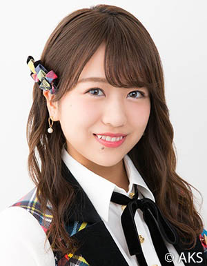 ファイル:2018年AKB48プロフィール 篠崎彩奈.jpg