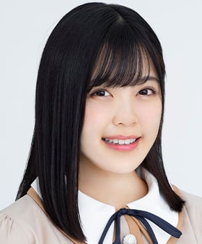 ファイル:2020年乃木坂46プロフィール 柴田柚菜.jpg