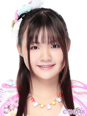 ファイル:2016年SNH48プロフィール 刘诗蕾.jpg