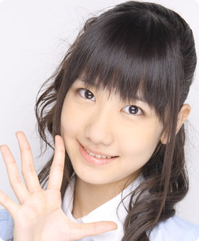 ファイル:2007年AKB48プロフィール 柏木由紀 2.jpg