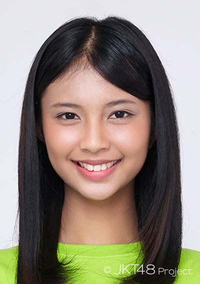 ファイル:2018年JKT48プロフィール Helisma Putri.jpg
