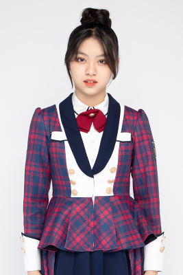 ファイル:2021年AKB48 Team SHプロフィール 王暄雅 4.jpg