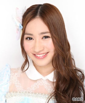 ファイル:2013年AKB48プロフィール 中塚智実.jpg