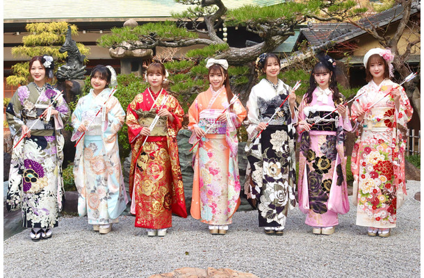 ファイル:2023年成人式 集合写真 NMB48.jpg