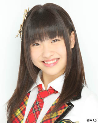 ファイル:2012年HKT48プロフィール 中西智代梨.jpg