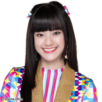 ファイル:2019年BNK48プロフィール Sirikarn Shinnawatsuwan 1.jpg