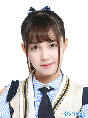 ファイル:2015年SNH48プロフィール 杨韫玉 2.jpg