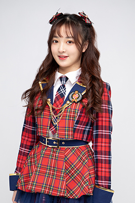 ファイル:2021年AKB48 Team SHプロフィール 张樱璐 2.jpg
