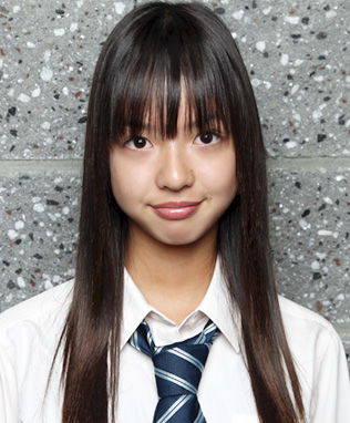 ファイル:2011年乃木坂46プロフィール 和田まあや.jpg