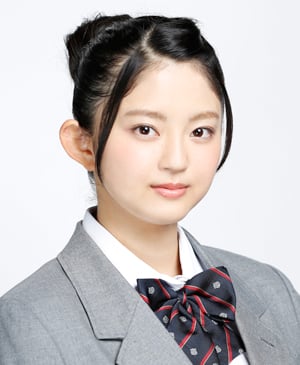 ファイル:2015年欅坂46プロフィール 鈴本美愉.jpg