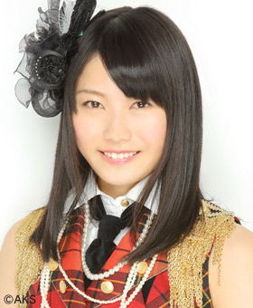 ファイル:2012年AKB48プロフィール 横山由依.jpg