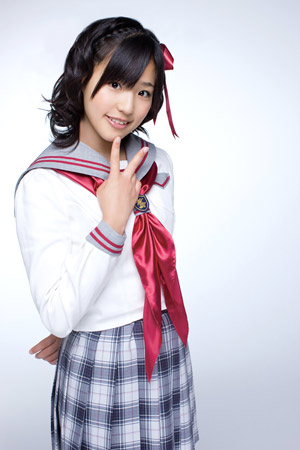 ファイル:渡り廊下走り隊 完璧ぐ~のね 仲川遥香.jpg