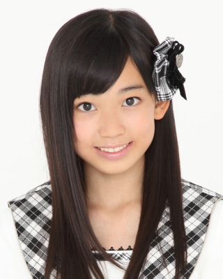 ファイル:2011年HKT48プロフィール 宮脇咲良.jpg