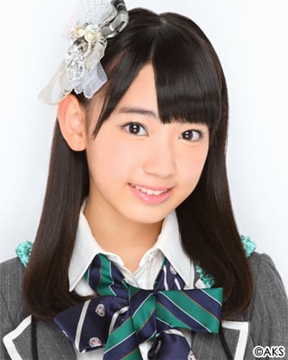 ファイル:2013年HKT48プロフィール 宮脇咲良.jpg