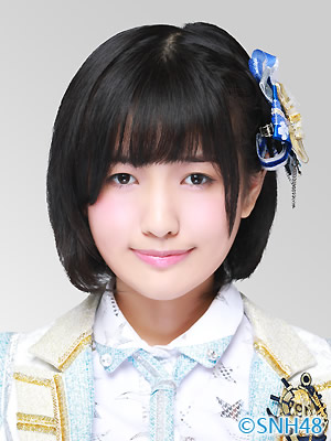 ファイル:2015年SNH48プロフィール 杜雨微.jpg