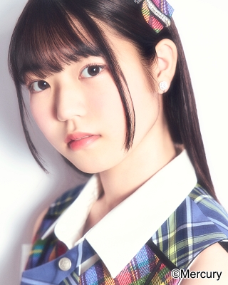 ファイル:2025年HKT48プロフィール 靏川那智 2.jpg