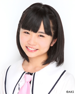 ファイル:2013年HKT48プロフィール 秋吉優花.jpg