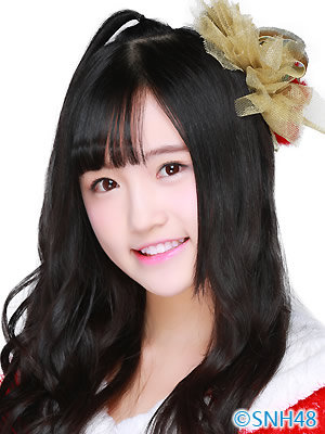 ファイル:2015年SNH48プロフィール 费沁源 2.jpg
