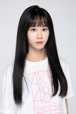 ファイル:2022年AKB48 Team SHプロフィール 张诗瑜 2.jpg