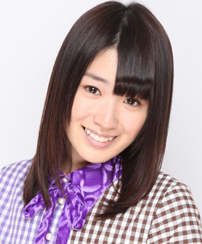 ファイル:2012年乃木坂46プロフィール 高山一実.jpg
