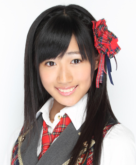 ファイル:2010年AKB48プロフィール 藤田奈那.jpg
