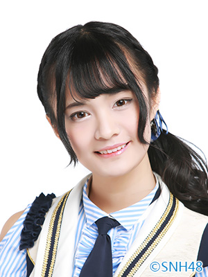 ファイル:2015年SNH48プロフィール 杨冰怡 2.jpg