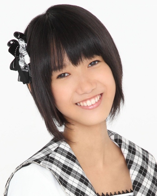 ファイル:2011年HKT48プロフィール 田中菜津美.jpg