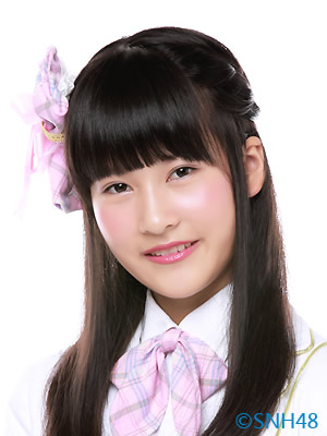 ファイル:2014年SNH48プロフィール 谢妮.jpg