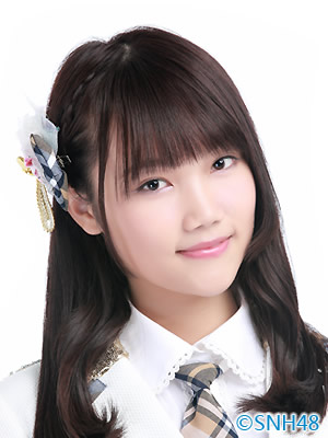 ファイル:2015年SNH48プロフィール 宋昕冉.jpg