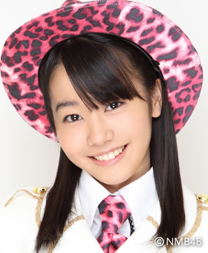 ファイル:2011年NMB48プロフィール 門脇佳奈子.jpg