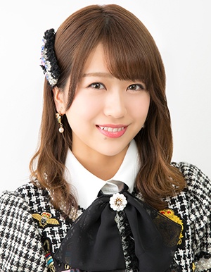 ファイル:2017年AKB48プロフィール 篠崎彩奈.jpg