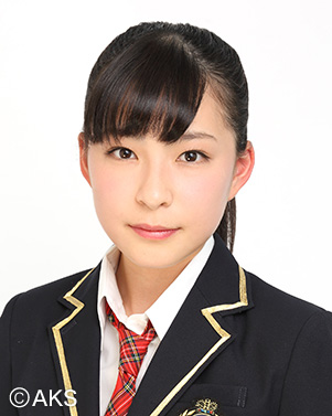 ファイル:2014年HKT48プロフィール 山本茉央.jpg