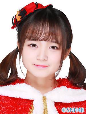 ファイル:2015年SNH48プロフィール 王露皎 2.jpg