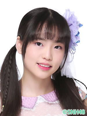 ファイル:2016年SNH48プロフィール 阳青颖.jpg