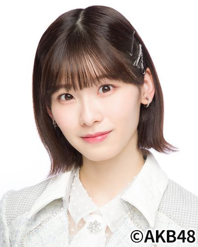 ファイル:2022年AKB48プロフィール 浅井七海.jpg
