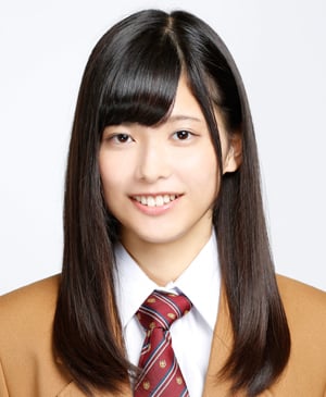 ファイル:2015年欅坂46プロフィール 渡邉理佐.jpg