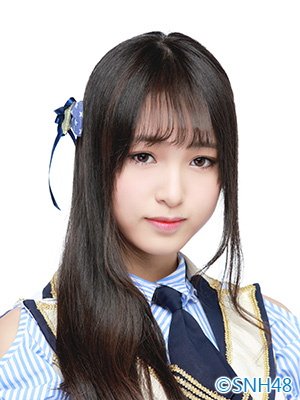 ファイル:2015年SNH48プロフィール 徐子轩 2.jpg