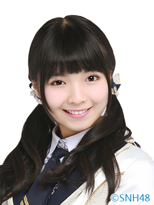 ファイル:2015年SNH48プロフィール 许杨玉琢 2.jpg