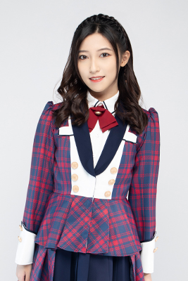 ファイル:2021年AKB48 Team SHプロフィール 施蔼倍 4.jpg