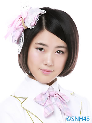 ファイル:2014年SNH48プロフィール 王柏硕.jpg