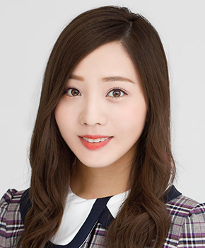ファイル:2018年乃木坂46プロフィール 能條愛未 2.jpg